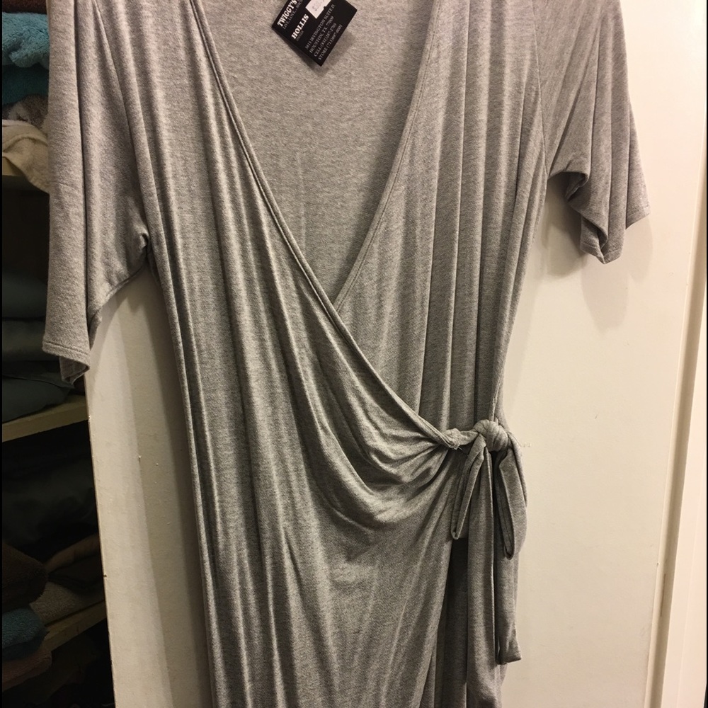Wrapped dress - Picture 2 of 3